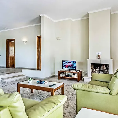 Villa Alegria *